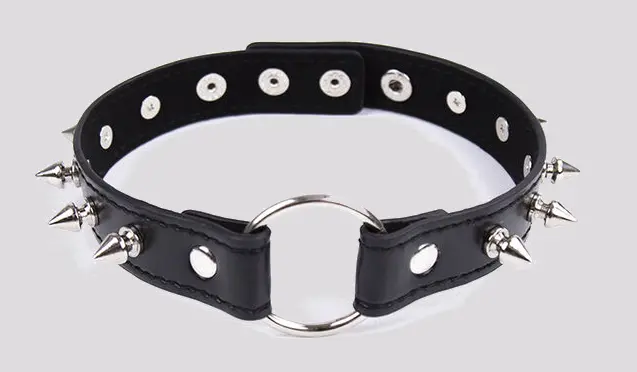 Imagen Collar bondage anilla y  pinchos 