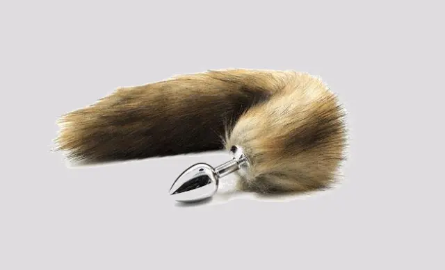 Imagen Plug metlico cola  marrn peluche pequeo   
